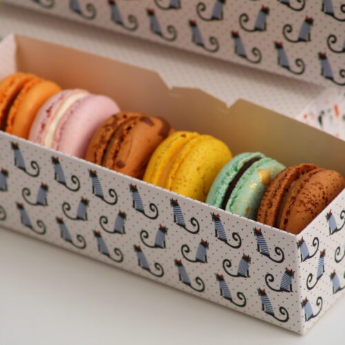 Macarons selection box of 6