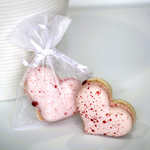 Organza Bag With Heart Macaron - Pink