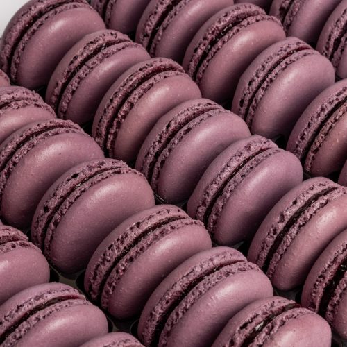 Blackcurrant/Violet Macarons – Tray of 35