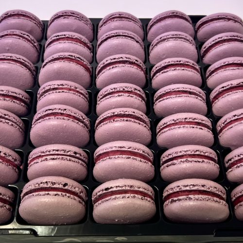 Blackcurrant/Violet Macarons – Tray of 35